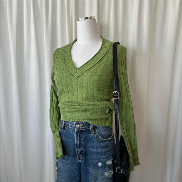 LOFT Sweaters - LOFT Cable knit wool blend V-neck sweater with  preppy style Green size SP